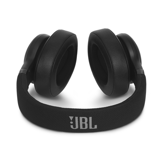 JBL E55BT - Black - Wireless over-ear headphones - Detailshot 3
