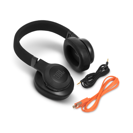 JBL E55BT - Black - Wireless over-ear headphones - Detailshot 5