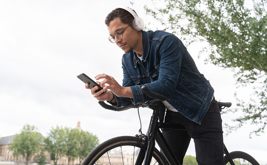 Customize your sound with the JBL Headphones App