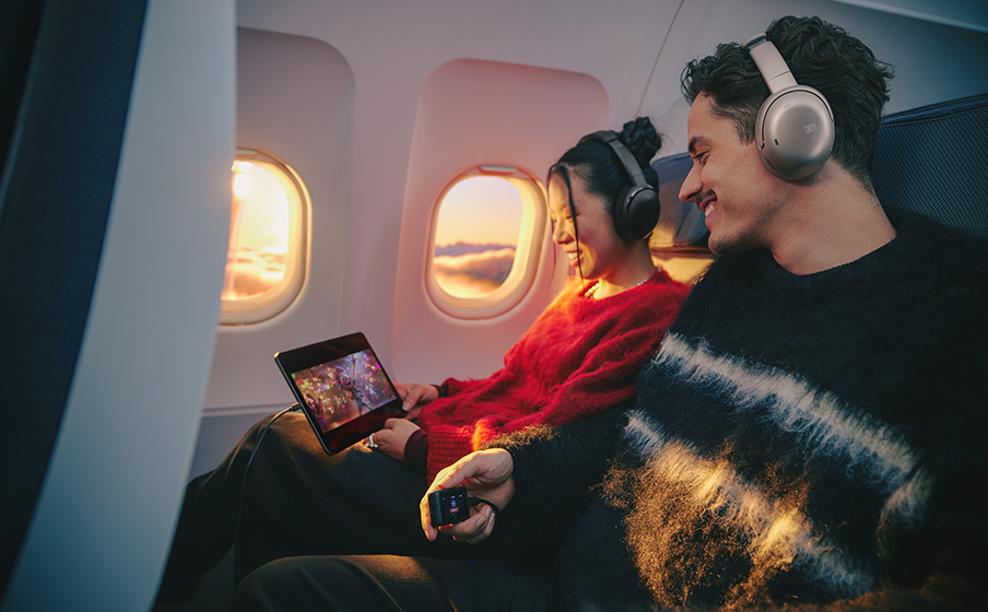 JBL Smart Tx: Universal Auracast™ audio transmitter